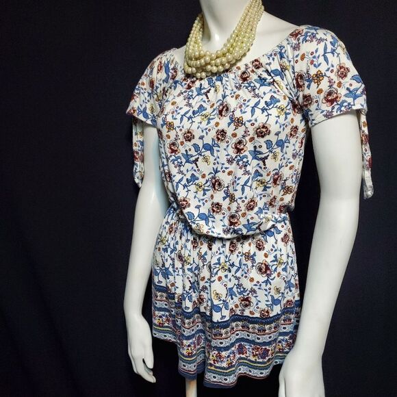 Rue21 Floral Romper (Small) - Picture 1 of 5